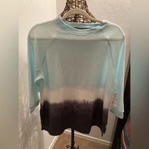 Secret Treasures- blue top Women size Small (4-6)